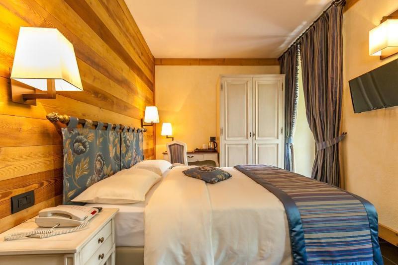 Lo Scoiattolo Hotel Massino Visconti Ngoại thất bức ảnh