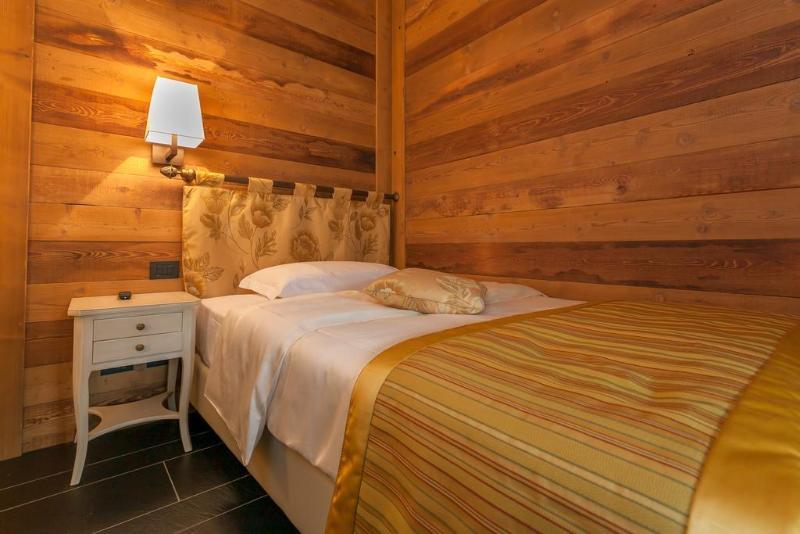 Lo Scoiattolo Hotel Massino Visconti Ngoại thất bức ảnh